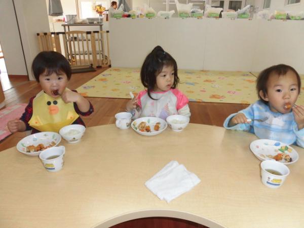 ばら組さんの給食時間1