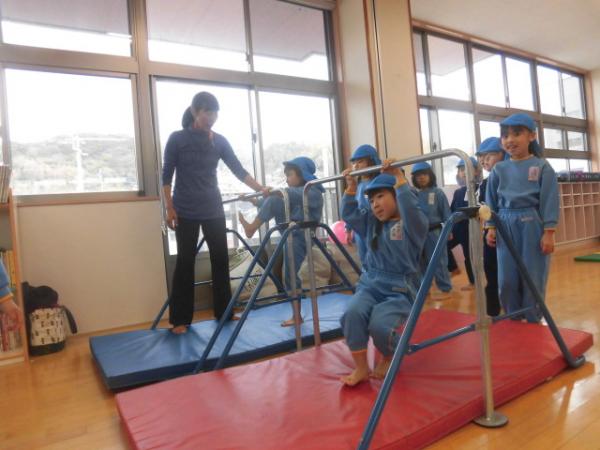 体操機具で遊んだよ!1
